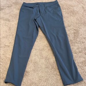 Lululemon Athletica Men's Slate Chinos